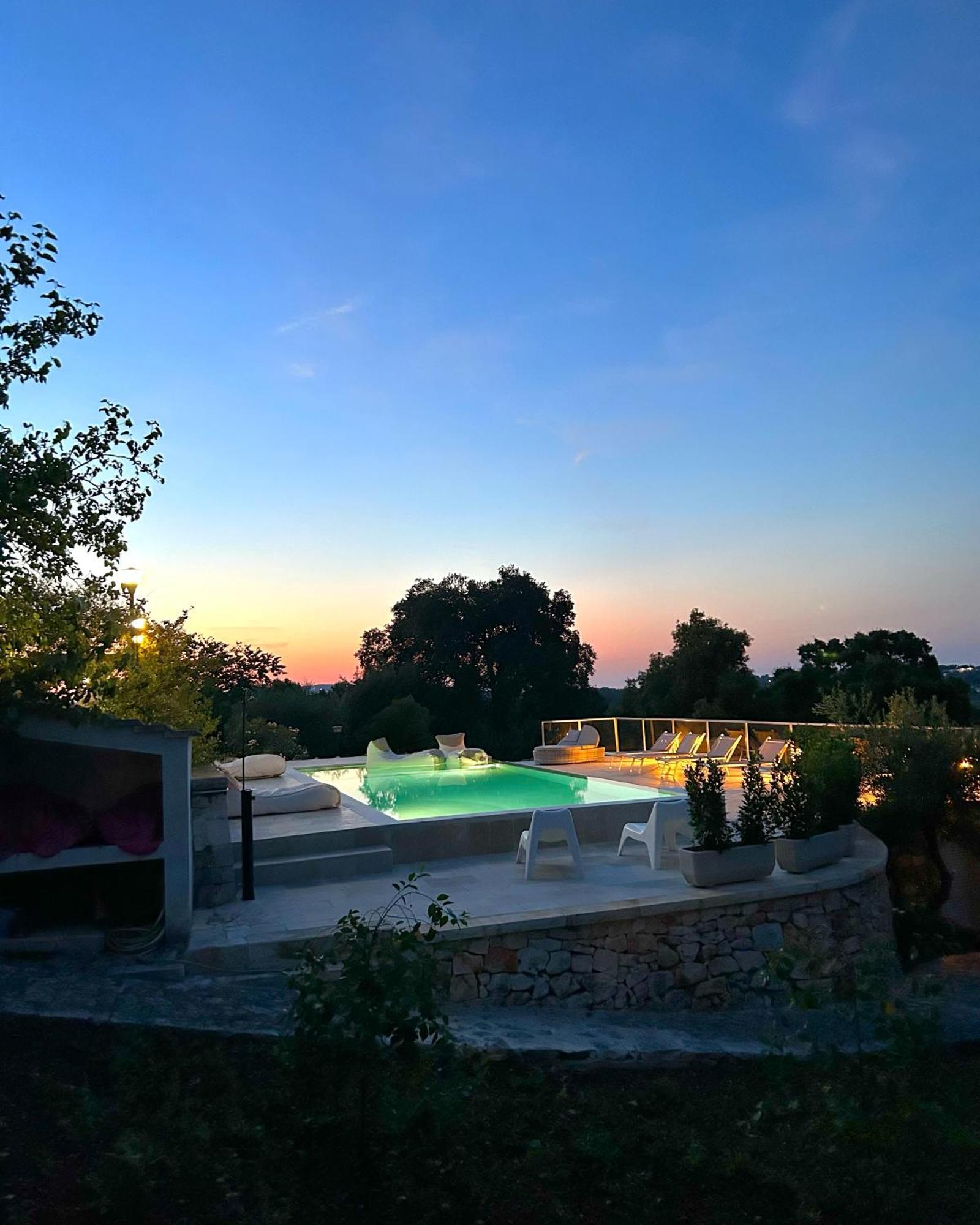 ロコロトンド Il Trullo Di Simona Bed & Breakfast エクステリア 写真