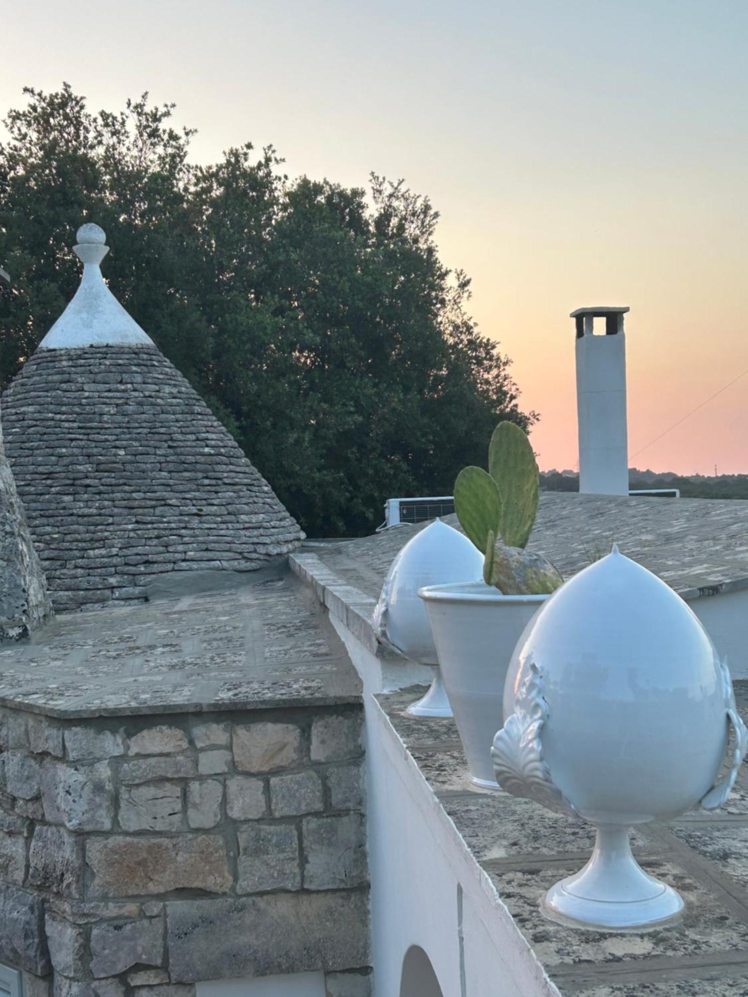 ロコロトンド Il Trullo Di Simona Bed & Breakfast エクステリア 写真