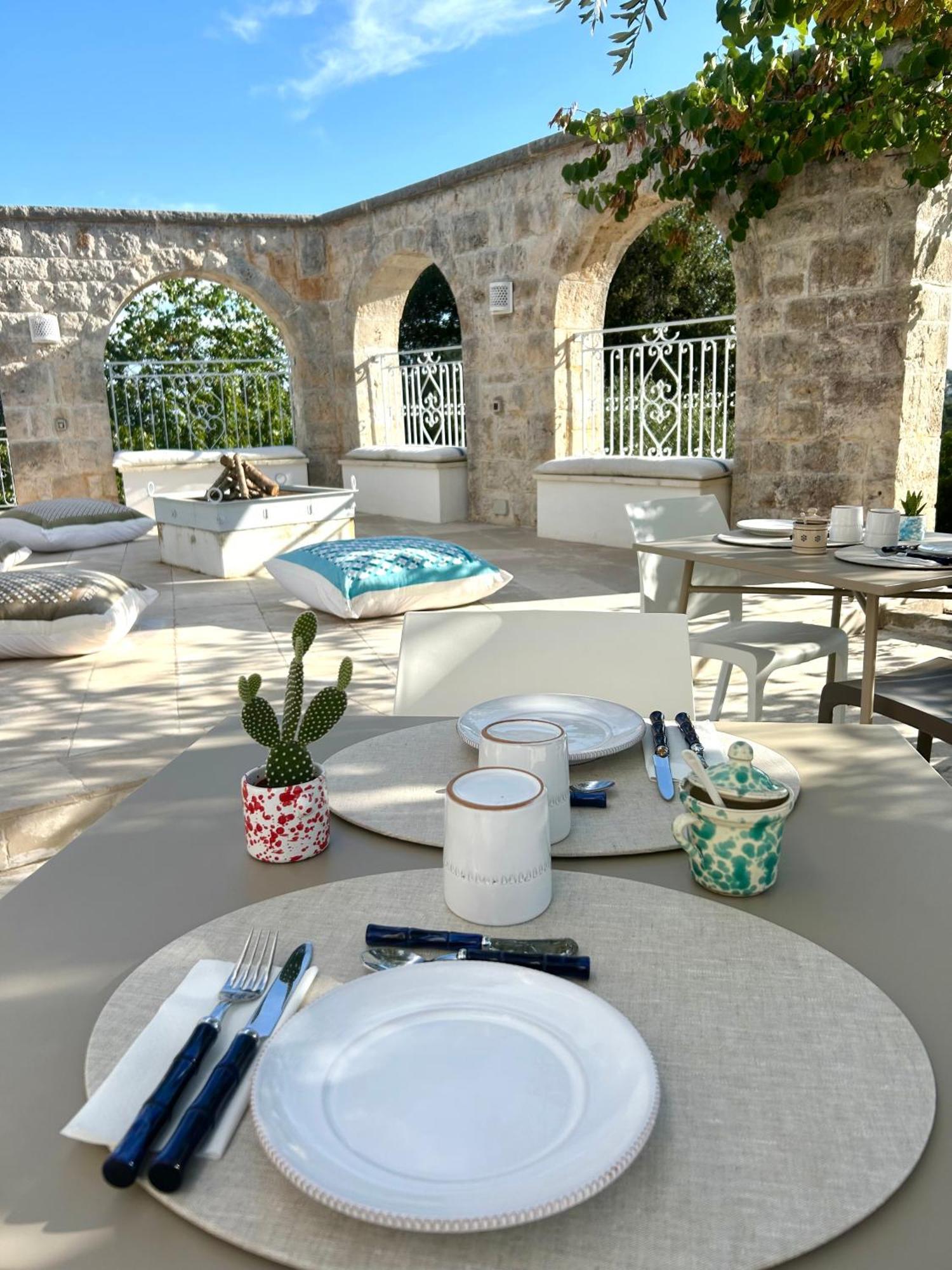 ロコロトンド Il Trullo Di Simona Bed & Breakfast エクステリア 写真