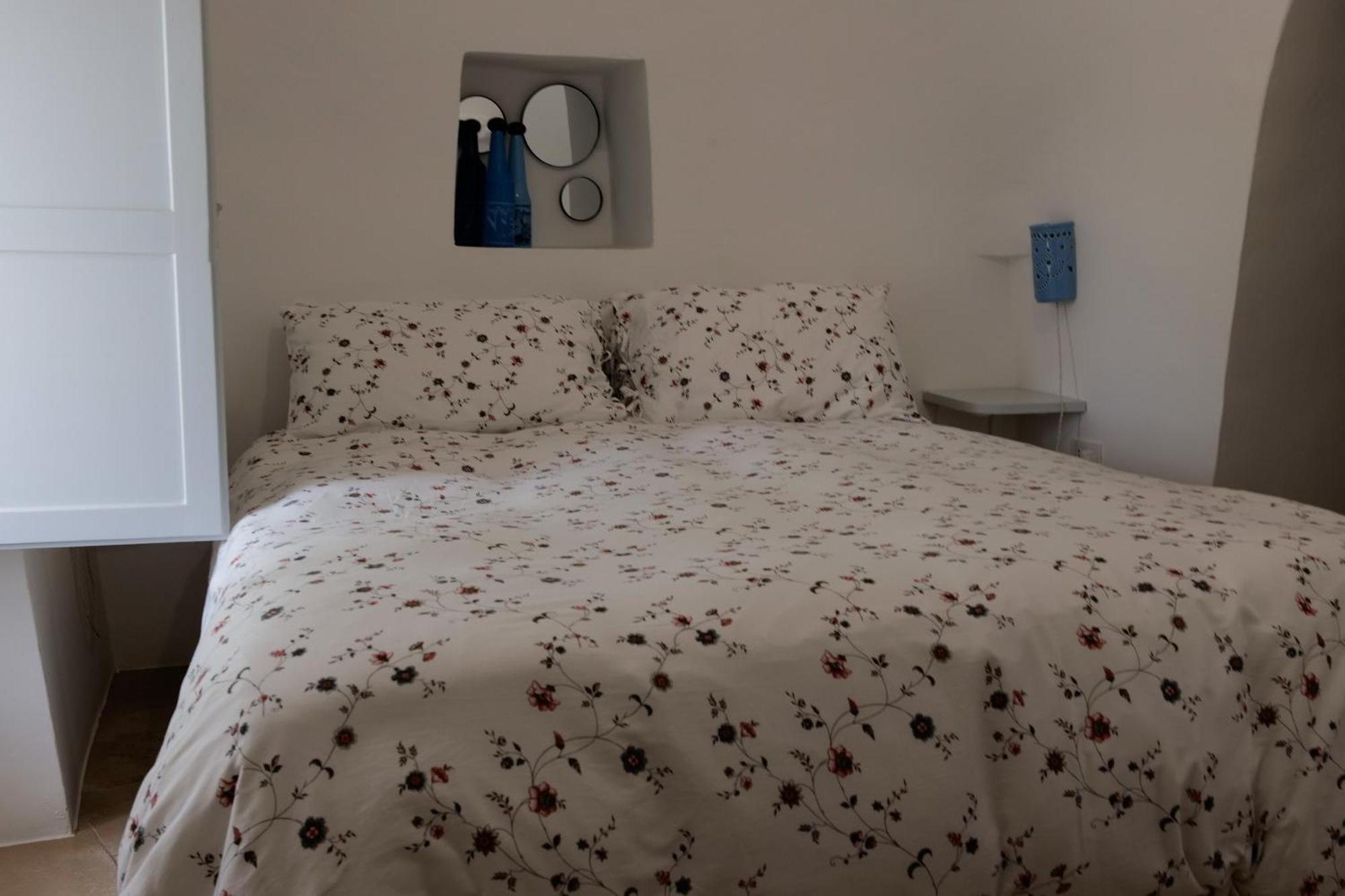 ロコロトンド Il Trullo Di Simona Bed & Breakfast エクステリア 写真